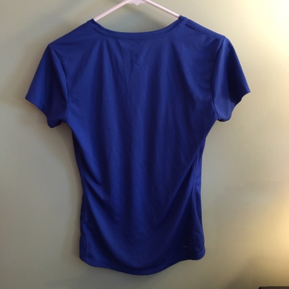 Nike dri fit t shirt ⭐️OPEN TO TRADES⭐️ - Picture 3 of 3