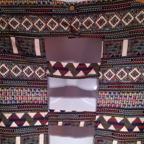 💋Aztec Crop Top - Picture 3 of 3