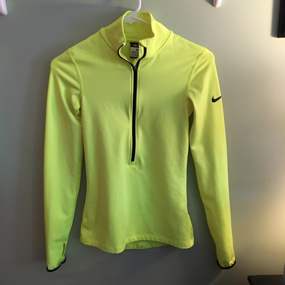 Nike dri fit pullover ⭐️OPEN TO TRADES⭐️ - Picture 2 of 3