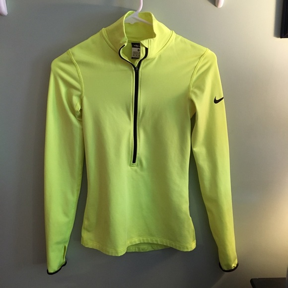 Nike dri fit pullover ⭐️OPEN TO TRADES⭐️ - Picture 2 of 3