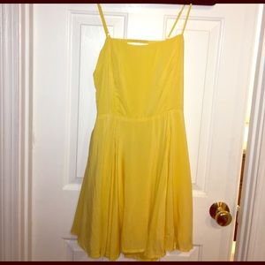 Open back yellow summer dress