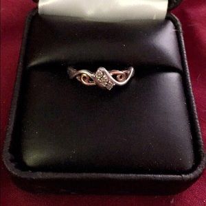 3-stone diamond ring