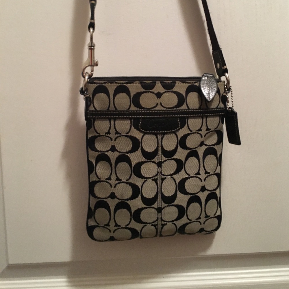 Cross the body COACH purse