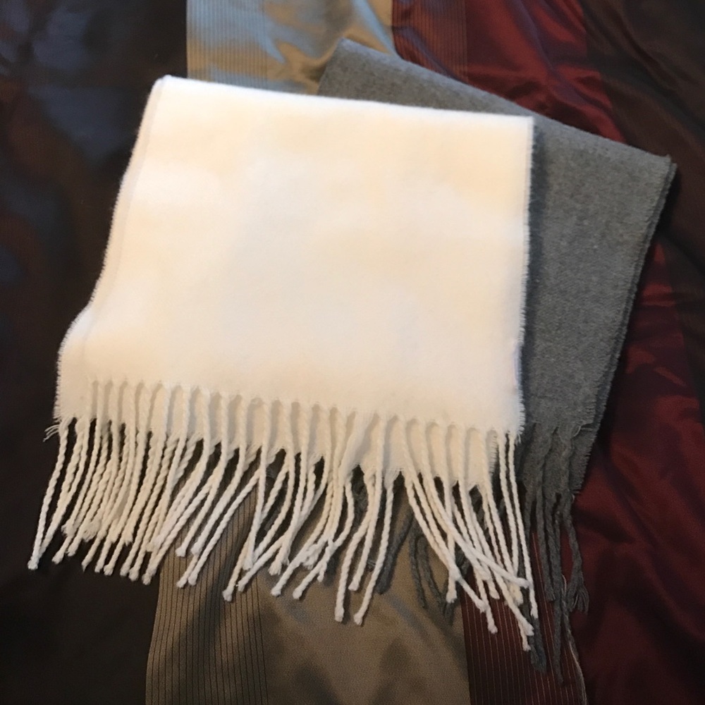 Scarf bundle!!