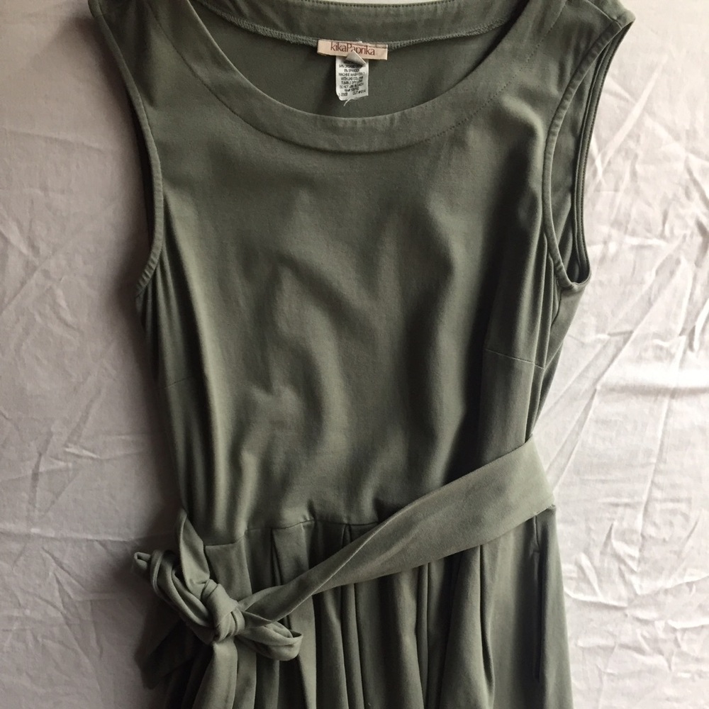 Green/gray princess fitted dress