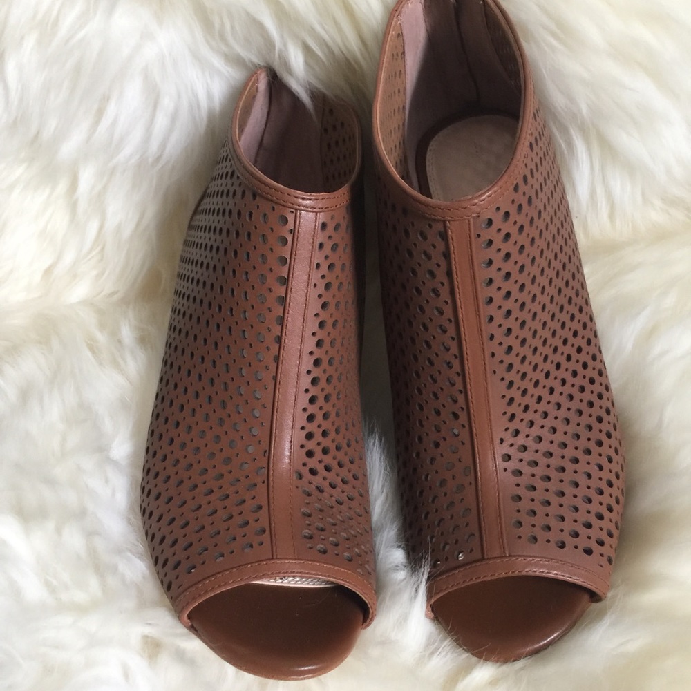 Banana Republic perforated leather opentoe booties