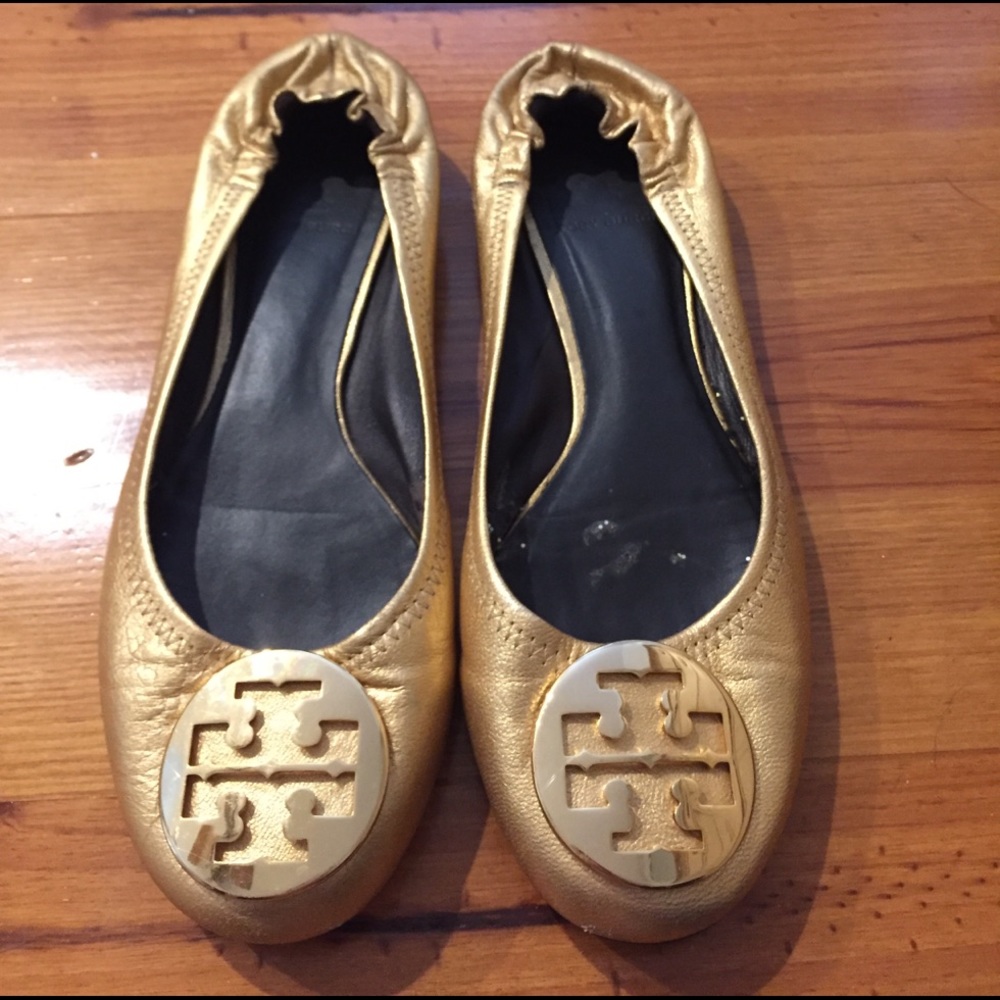 Gold Tory Burch flats. Sz 9