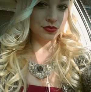 Meet your Posher, Jeannine