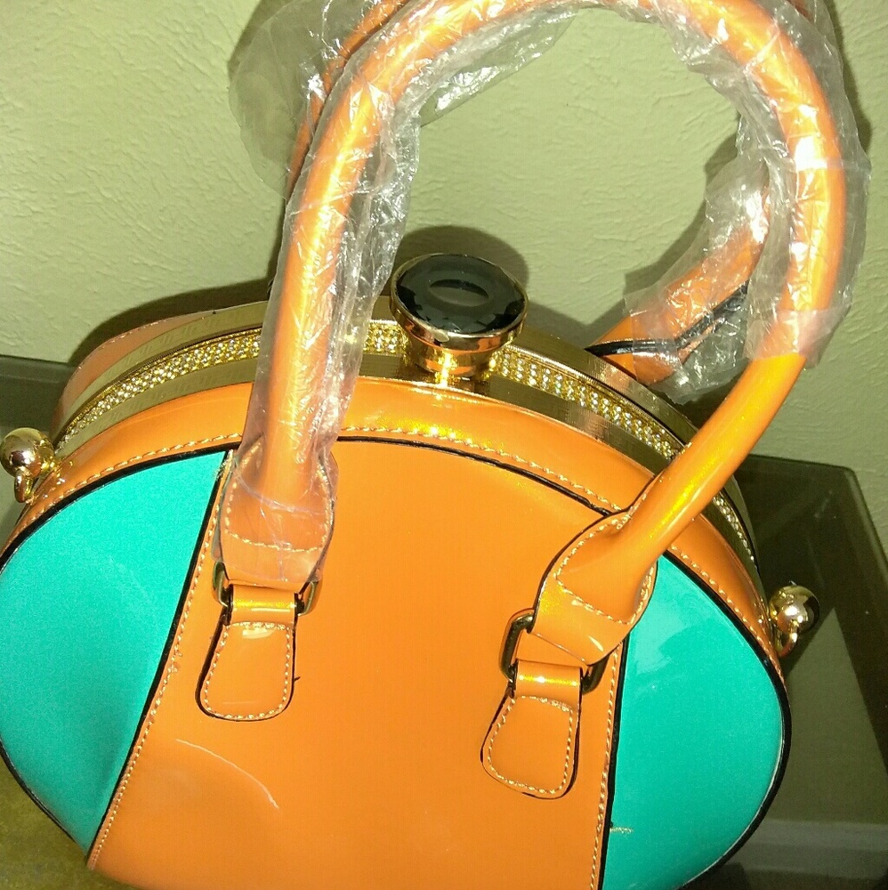 💛*Beautiful Perfume Bottle Handbag!💛 - Picture 3 of 4