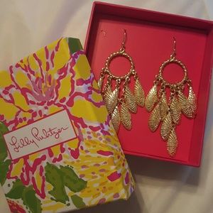 Lilly Pulitzer gold shell chandelier earrings