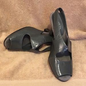 Gray open toed backless heal