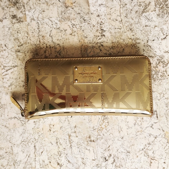 GOLD MICHAEL KORS WALLET - Picture 2 of 4