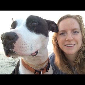 Meet your Posher, Caitlin