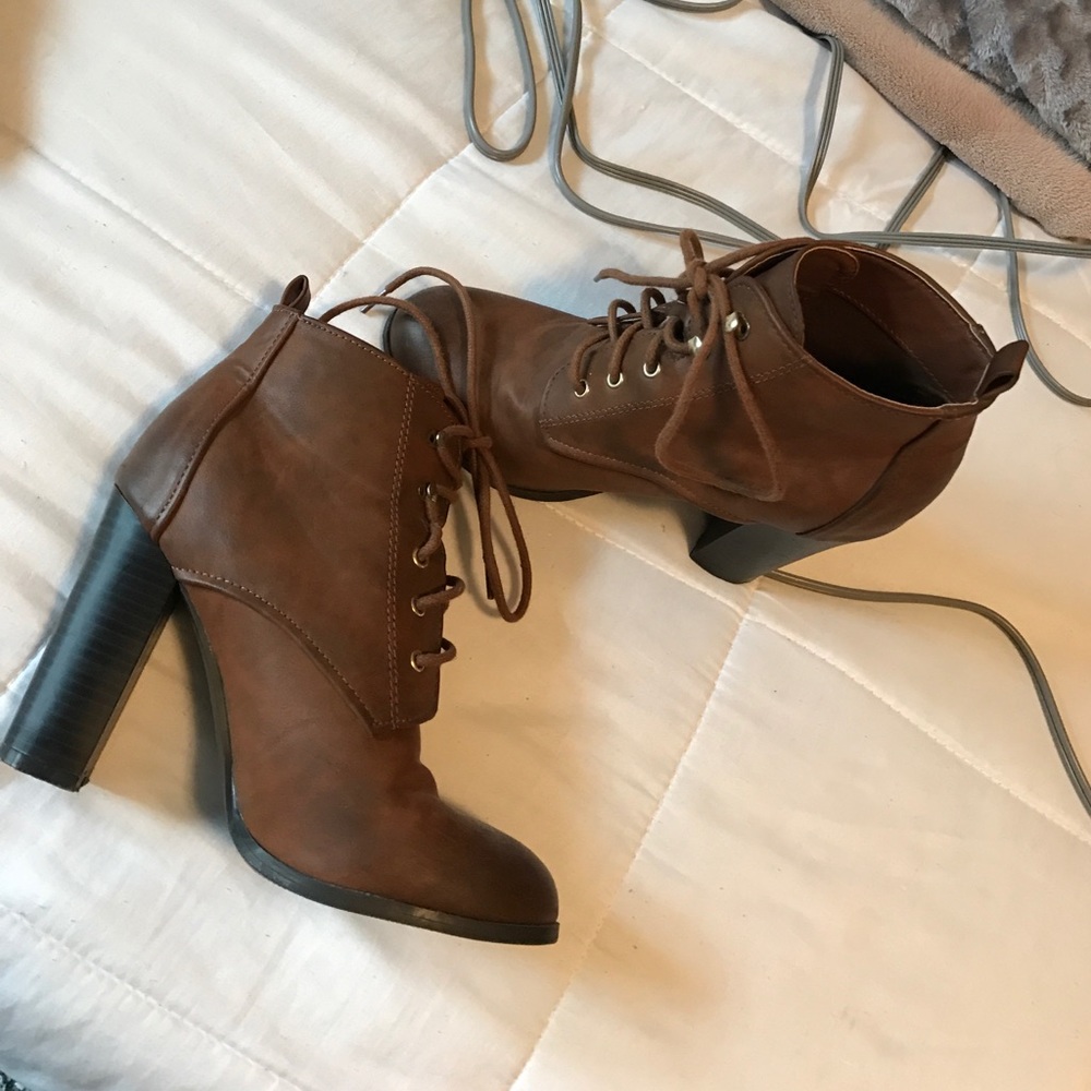 Basically brand new brown booties