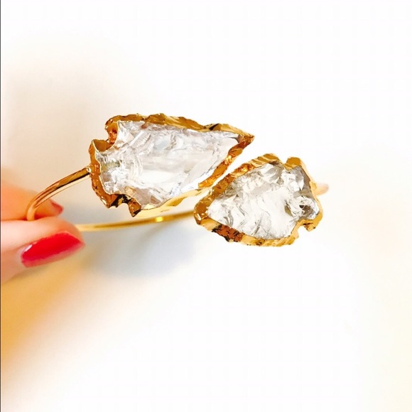LAST ☝️! Crystal Arrowhead Bangle - Picture 2 of 6