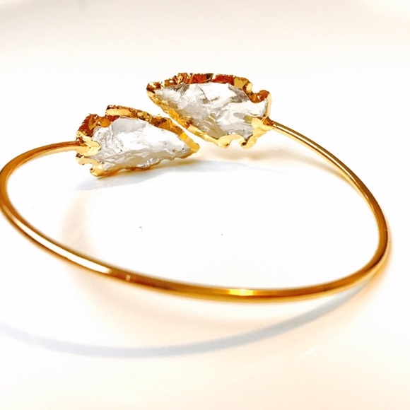 LAST ☝️! Crystal Arrowhead Bangle - Picture 3 of 6