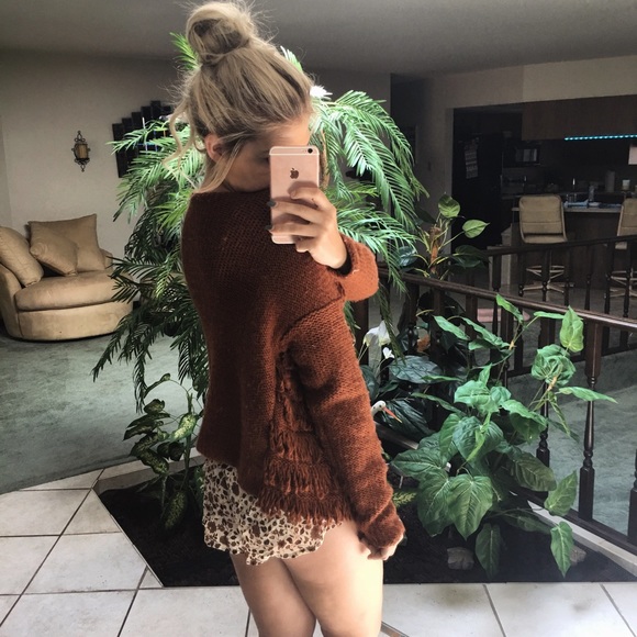 Fringed sweater - Picture 3 of 3