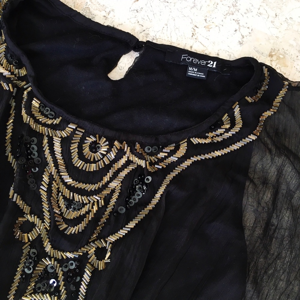 FLOWY BLACK MESH TOP
