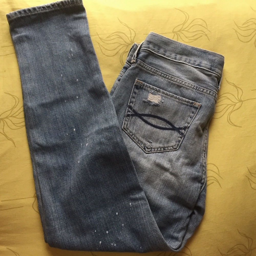 Abercrombie & Fitch Boyfriend Jeans.