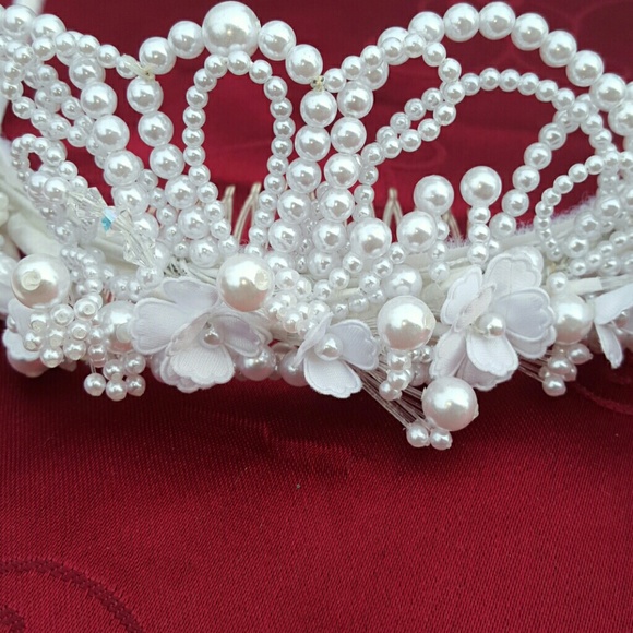 Crown # 1322 - Picture 2 of 2