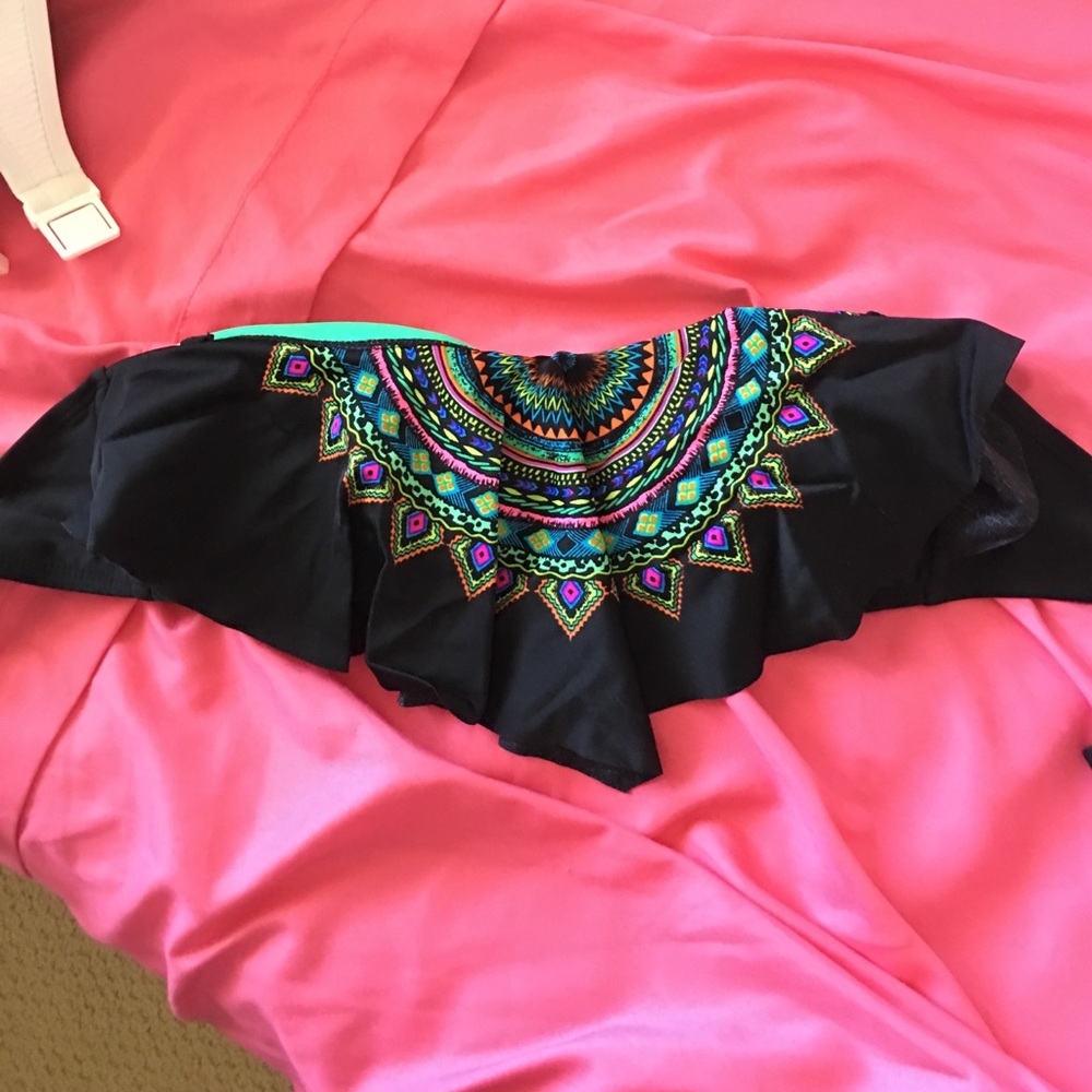 Xhiliration Bandeau bikini top