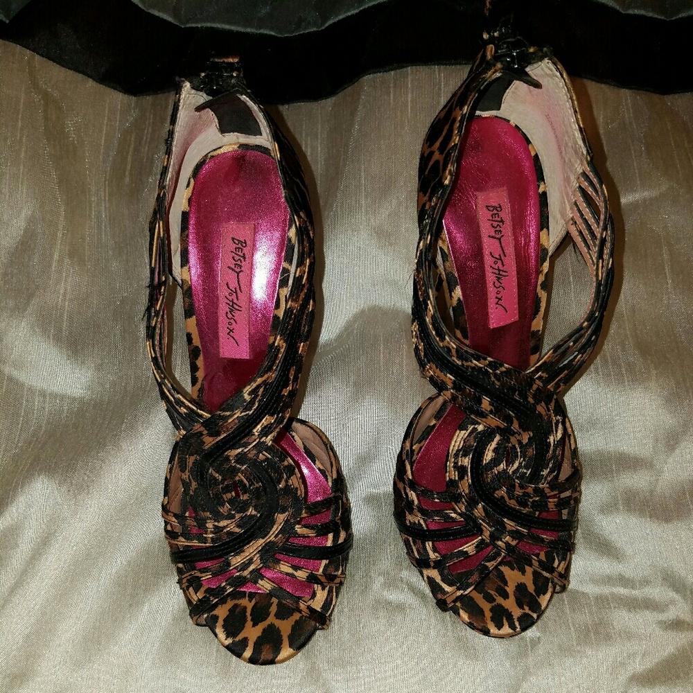 Leopard heels
