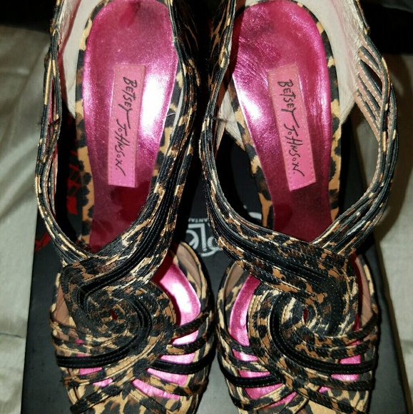 Leopard heels - Picture 3 of 5