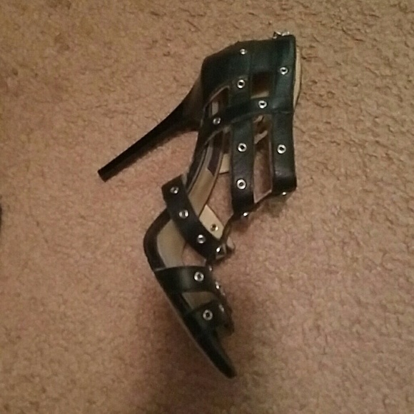 Jimmy Choo - Picture 2 of 3