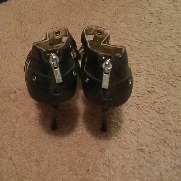 Jimmy Choo - Picture 3 of 3