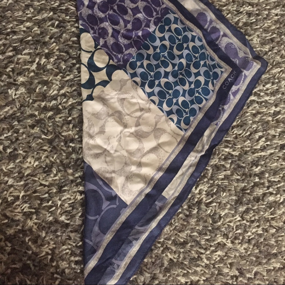 Coach scarf - Picture 2 of 2