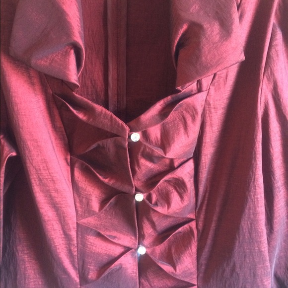 Elegant Stylish Blouse W/ Faux Diamond Buttons DRESSBARN. - Picture 3 of 5