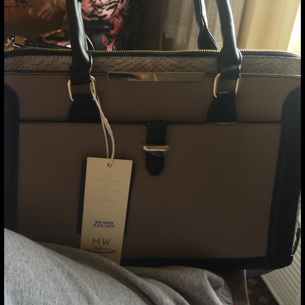 The Ultimate Work Tote.  Madison West Purse 👛