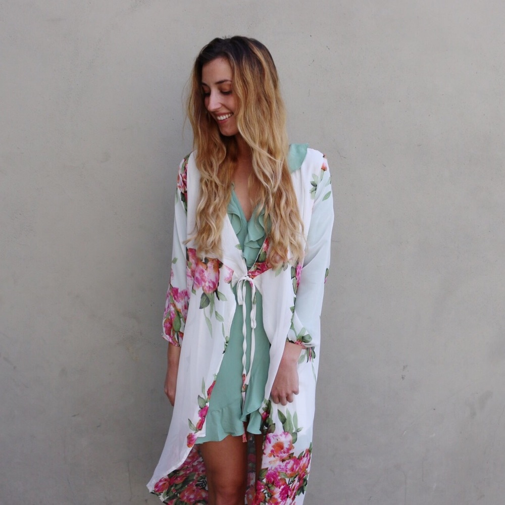 white floral duster - Picture 1 of 4