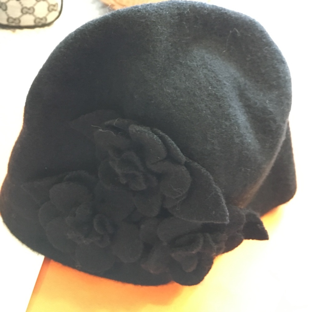 Flower Hat - Picture 4 of 4