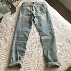 Light blue boy friend jeans