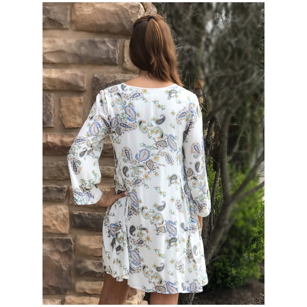 CLEARANCE ! 🌸Ivory Vintage Print Dress - Picture 3 of 5