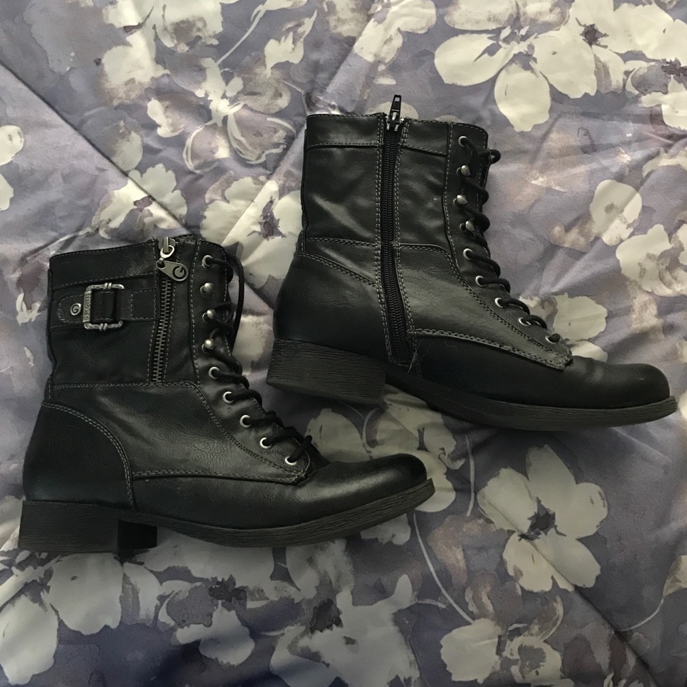 Guess ankle boots