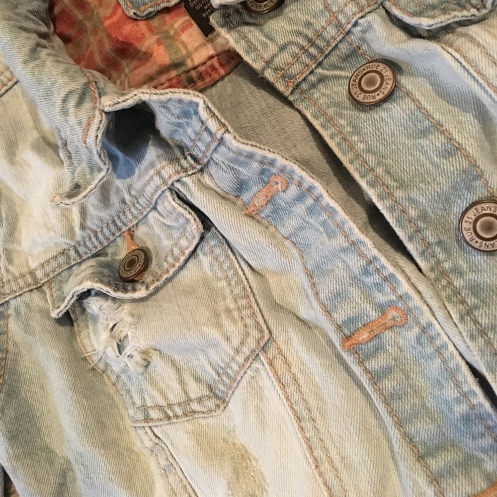 Distressed denim jacket - Picture 3 of 3