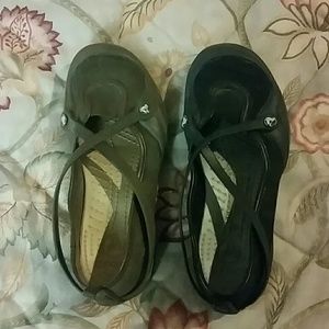 Crocs Shoes black left.