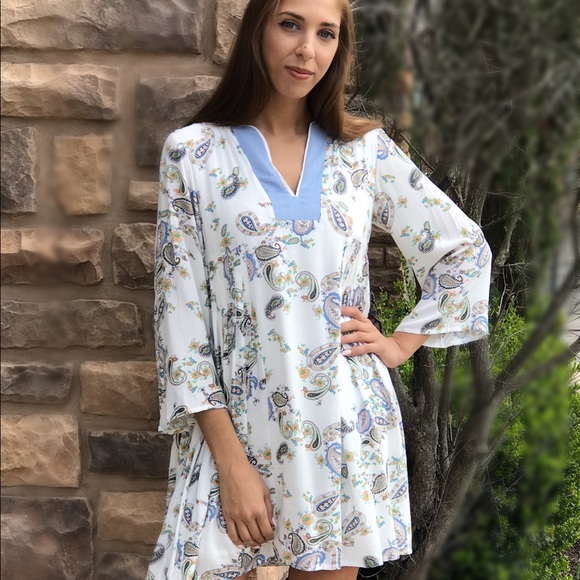 CLEARANCE! 🌸Ivory Floral Vintage Print Dress - Picture 4 of 5