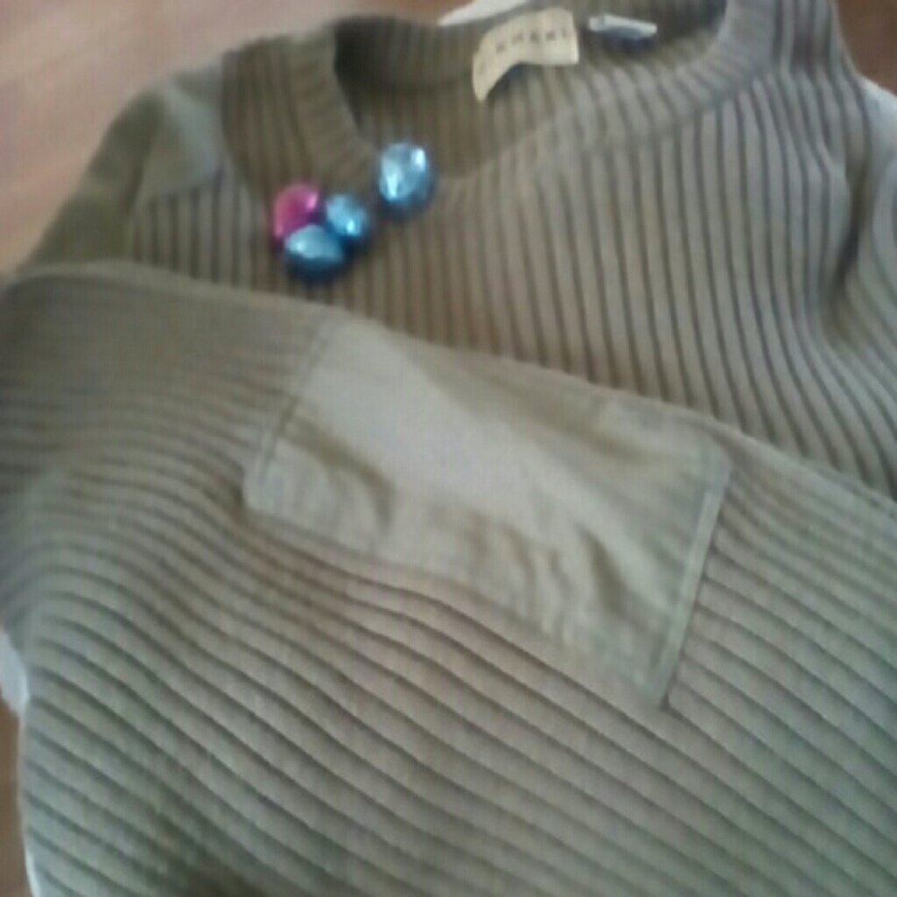 J. KHAKI Sweater - Picture 2 of 4