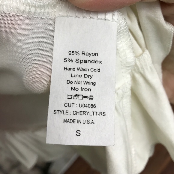 HP! Sleeveless Ivory Ruffle Hem Knit Tunic - Picture 7 of 10