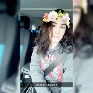 Meet your Posher, Alexandra