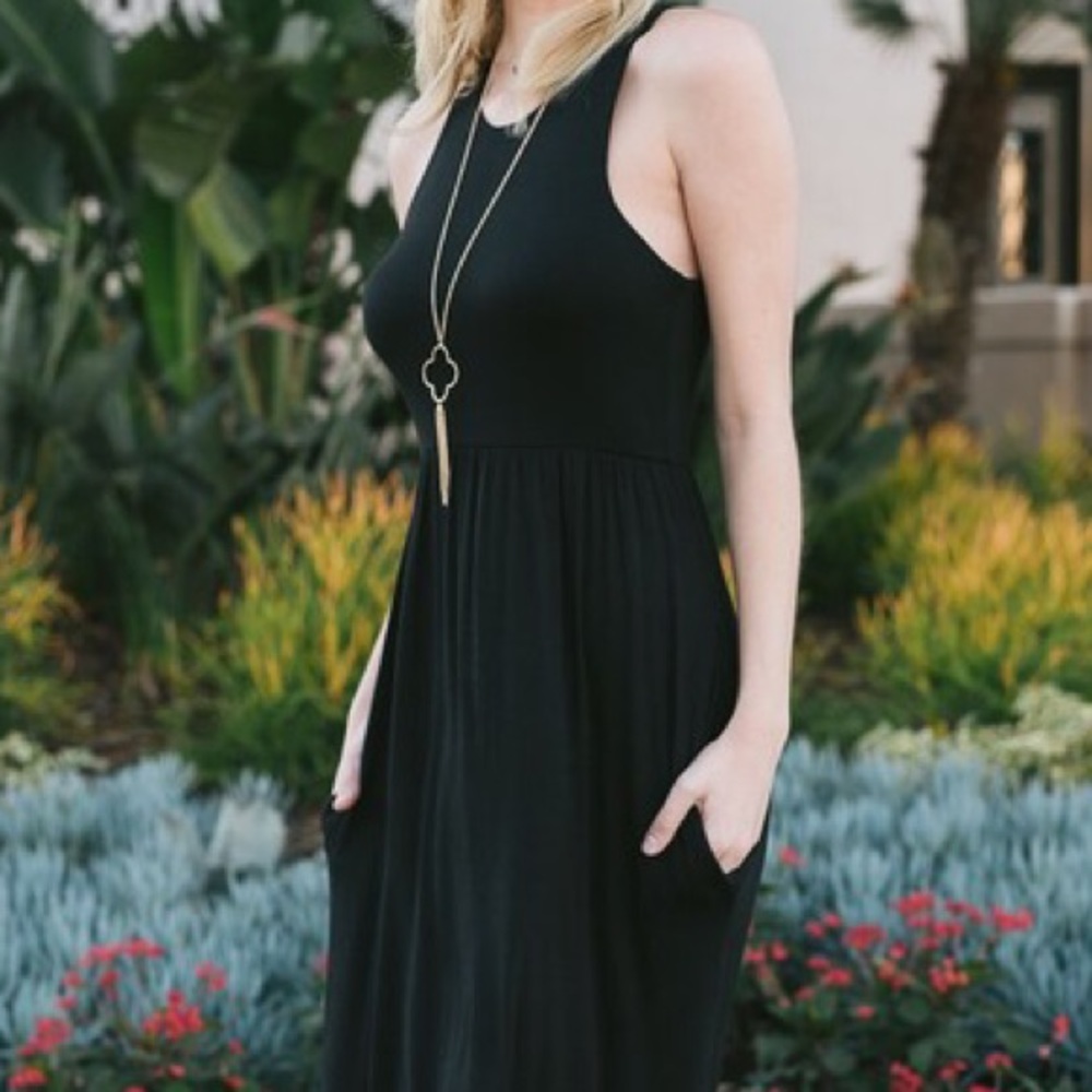 🆕 Black sleeveless racer back tank maxi dress - Picture 3 of 3