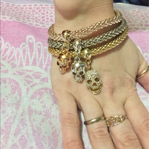 3 Pirate Biker Skull Charm Halloween Bracelets NWT - Picture 4 of 8