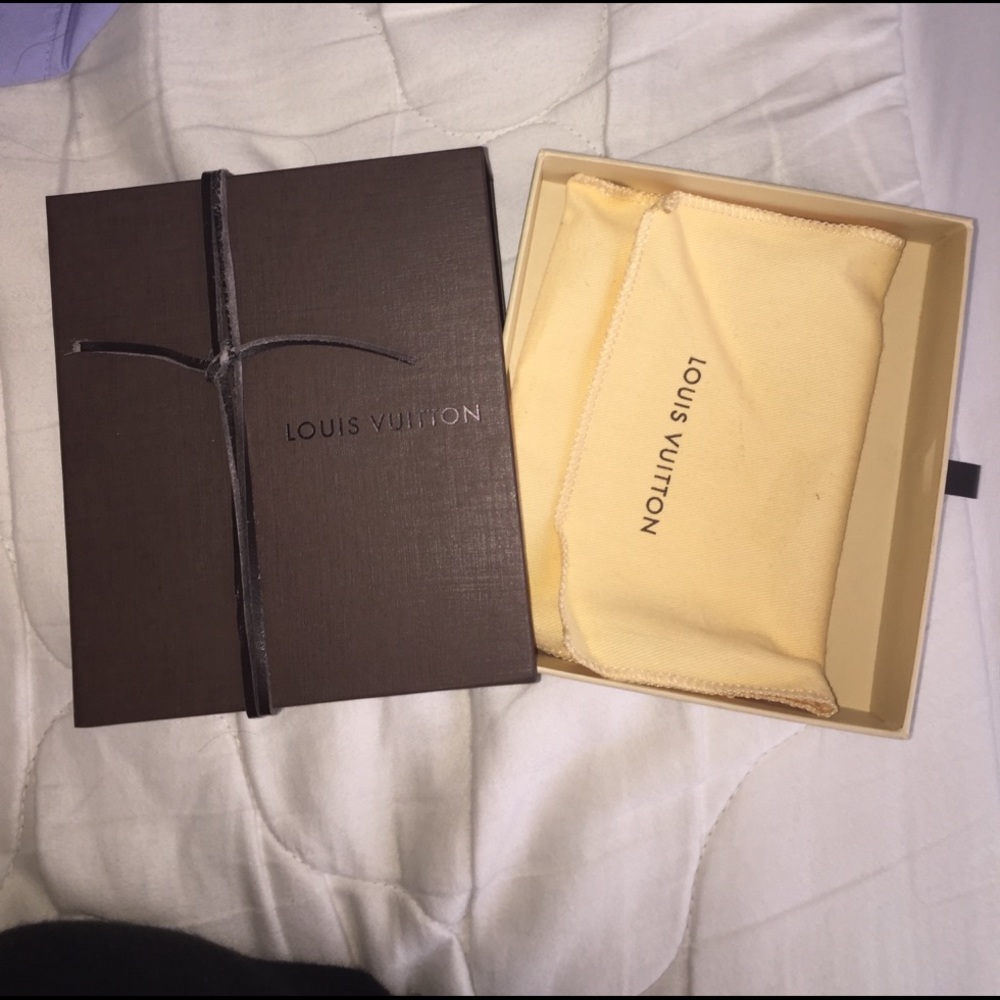 Louis Vuitton box