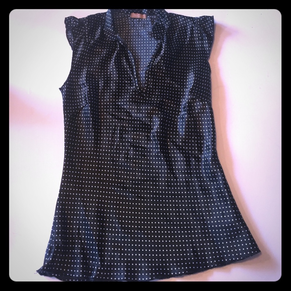 Sleeveless polkadot top