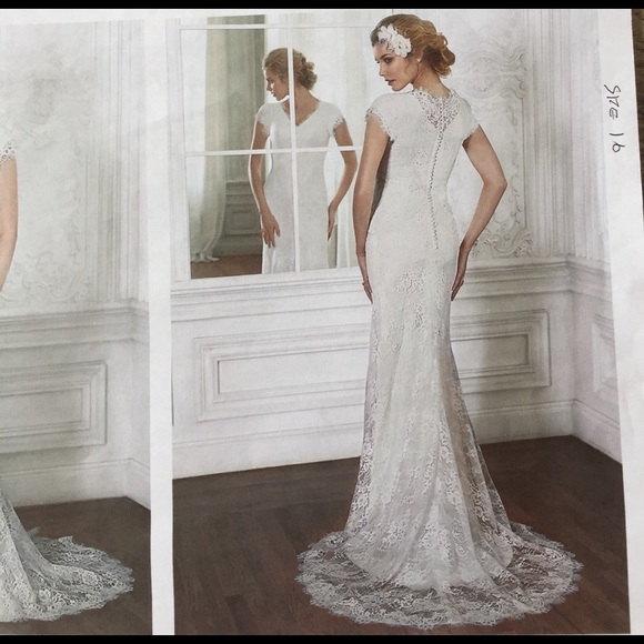 Wedding dress by Maggie Sottero - Picture 2 of 8