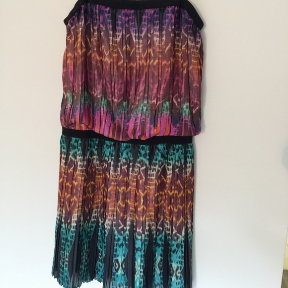 BCBG sz S strapless multi-colored mini dress - Picture 1 of 4