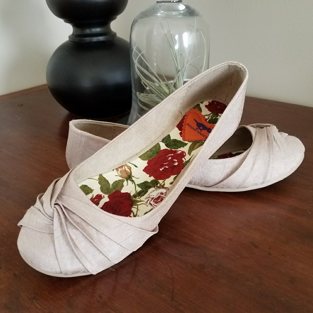 Champage linen ballet flats